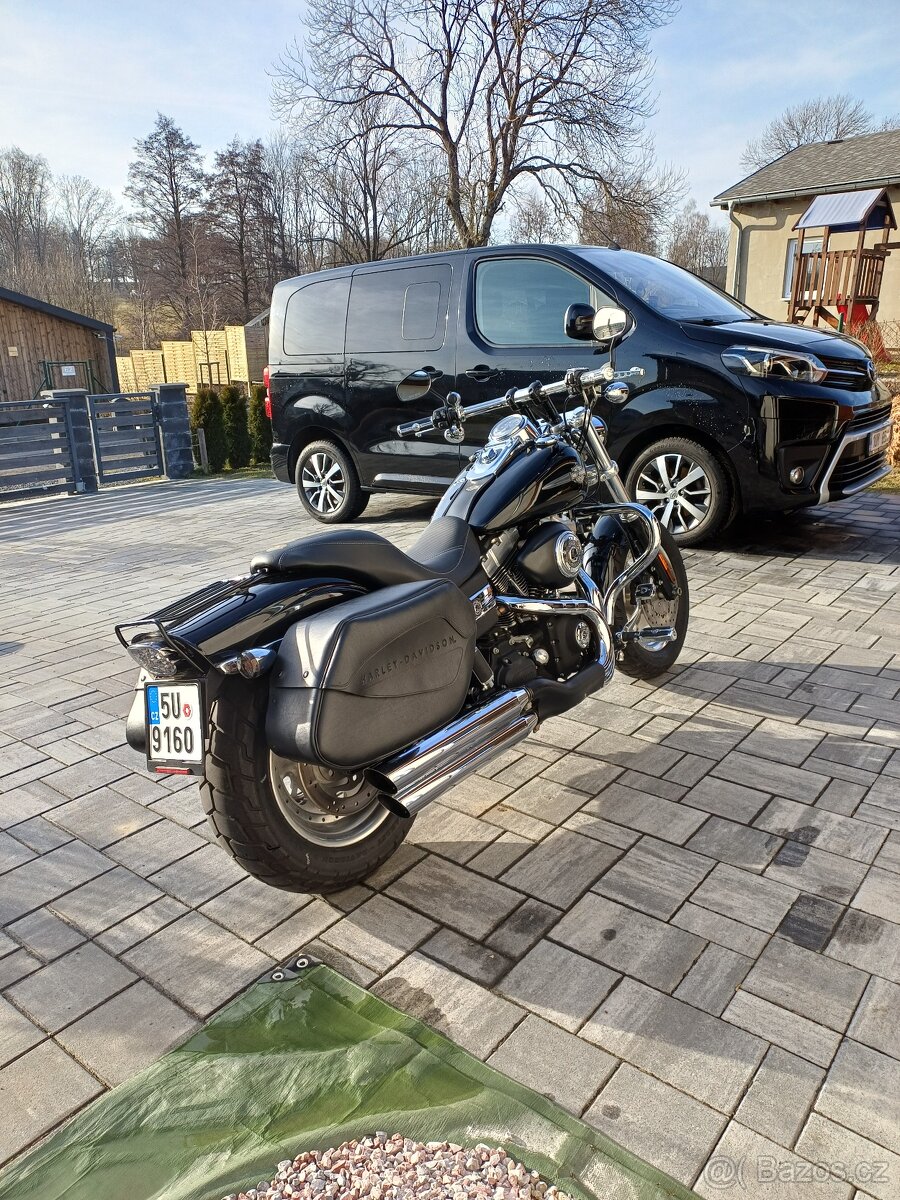 Harley Davidson DYNA FAT BOB - 9