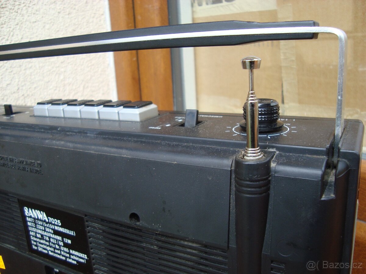 Radiomagnetofon Sanwa - 9