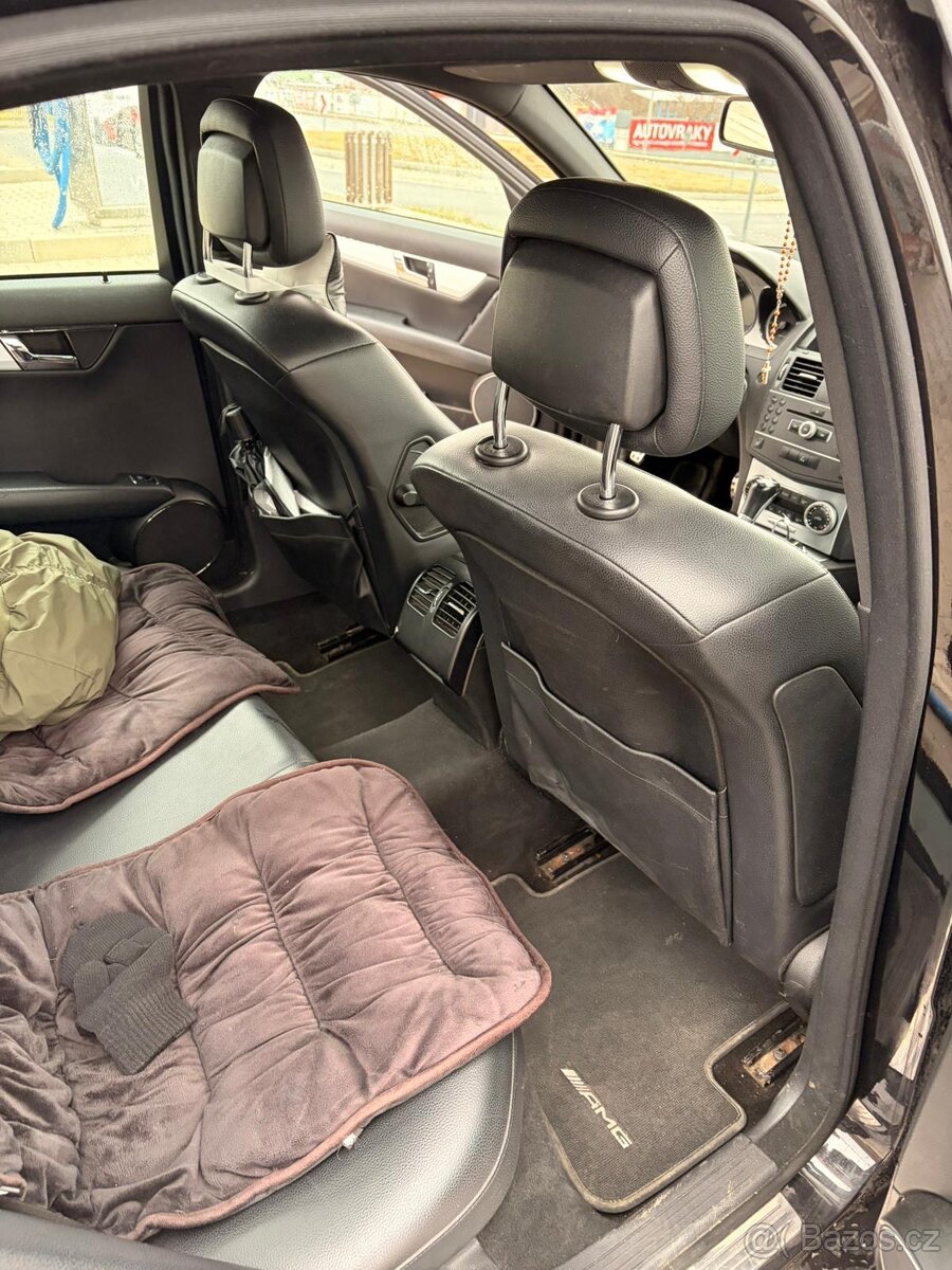 Mercedes benz w204 amg - 9