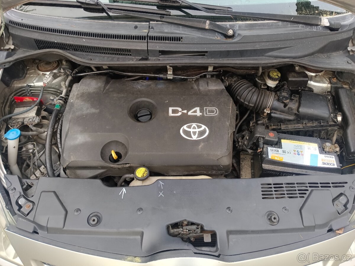 Toyota Corolla Verso D4D 2.2 tdi 2007 - 9