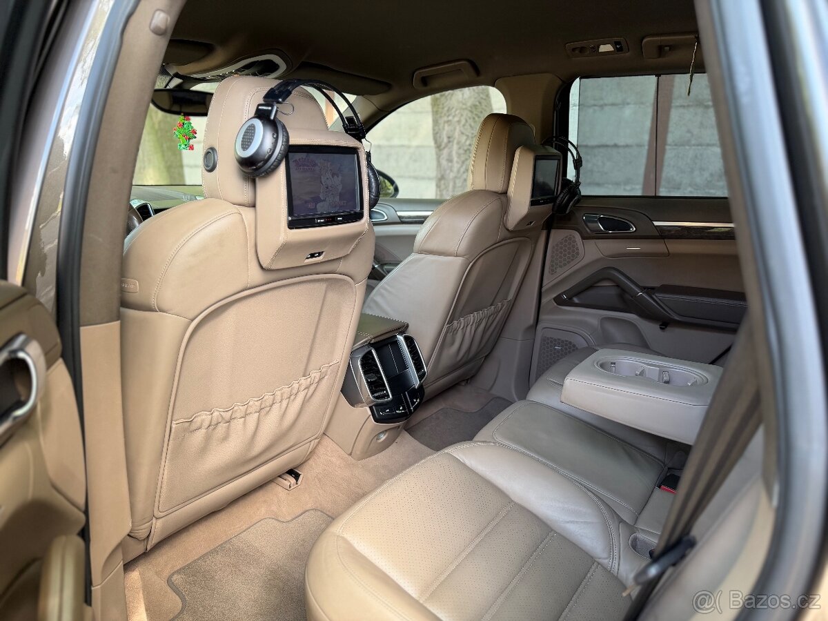 Porsche Cayenne S Hybrid 3.0 - 9