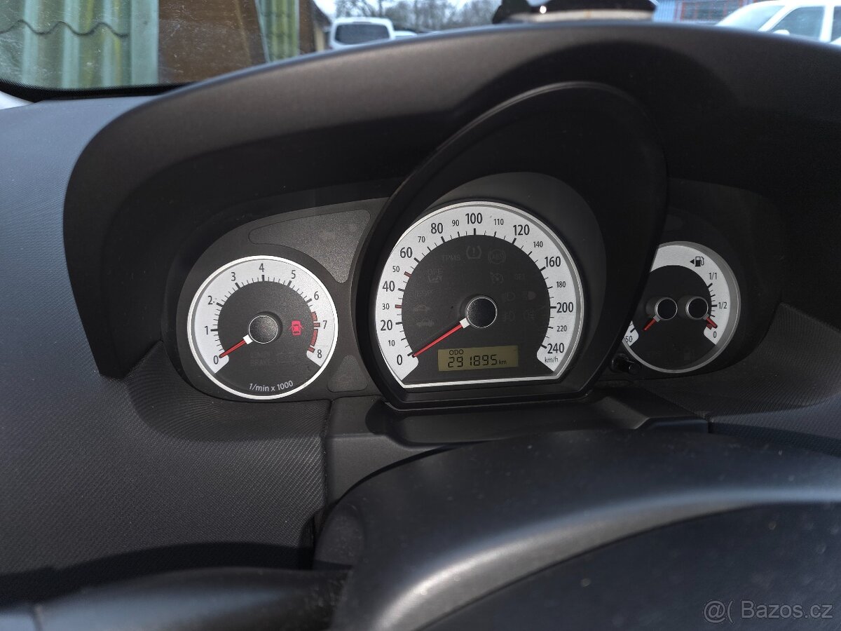 Kia Cee´d, 1,6i klimatizace - 9