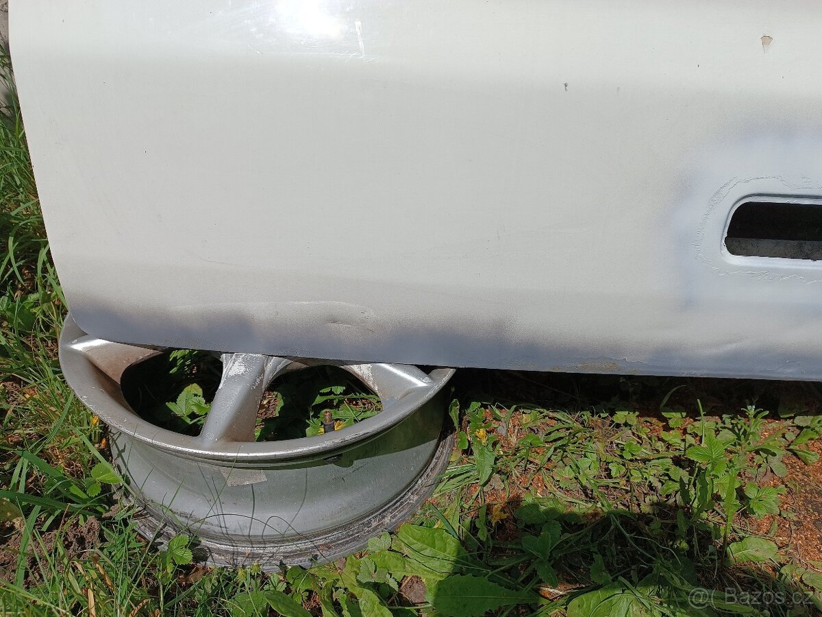 VW T5 Multivan, transportér - páté dveře , víko kufru - 9