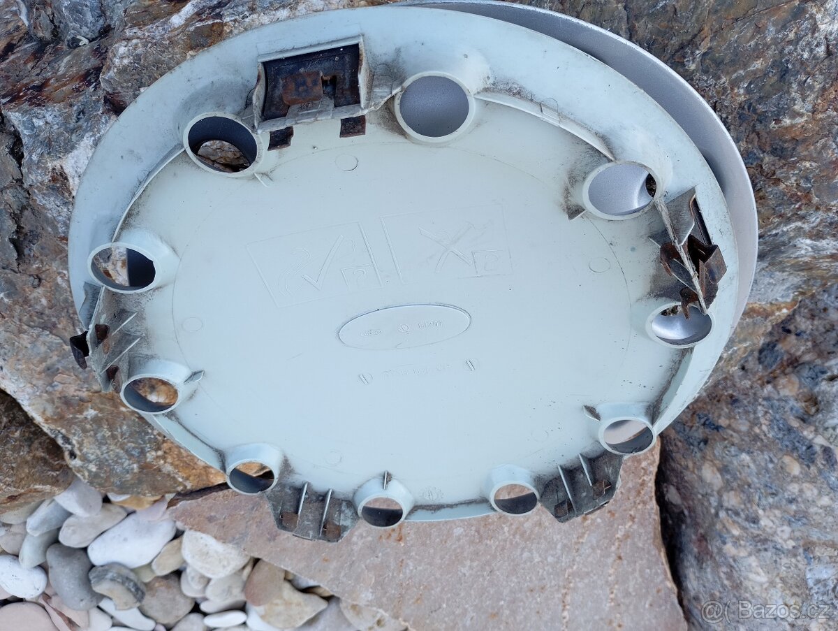 2 poklice,celoplošné kryty kol Ford Sierra, Escort - 9