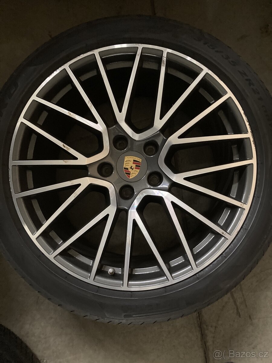 PORSCHE - 9
