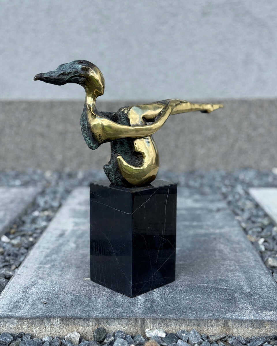 Moderní leštěná bronzová socha Žena luxusní dekorace mramor - 9