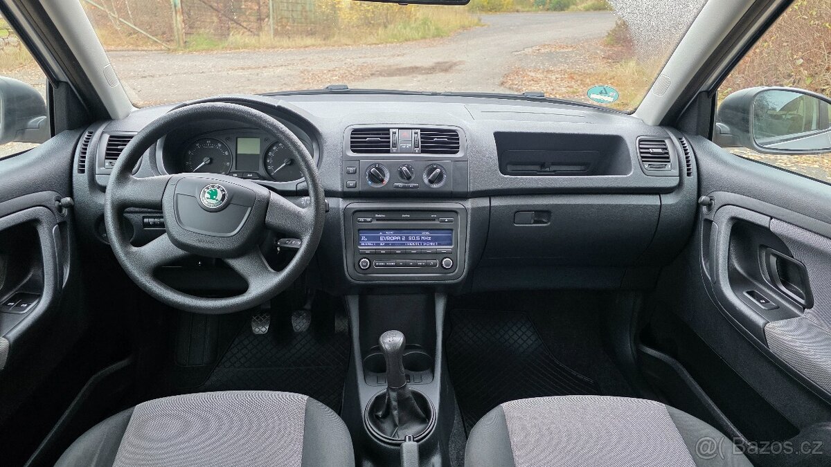 Skoda Fabia II, 1.2i 44kW, 2011, 122.300km - 9