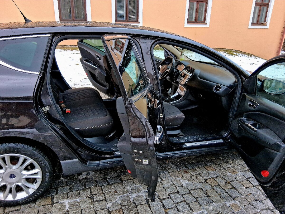 Lancia delta 1.6 multijet 88kw TOP - 9