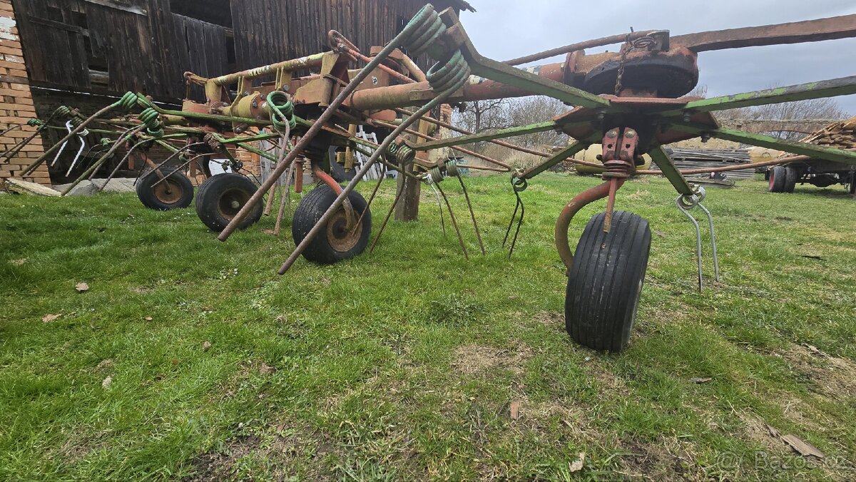 Obraceč sena 550 cm nesený - 9