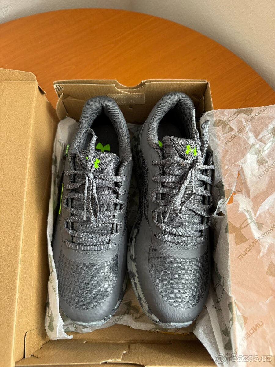 Under Armour Bandit 42,5 - 9