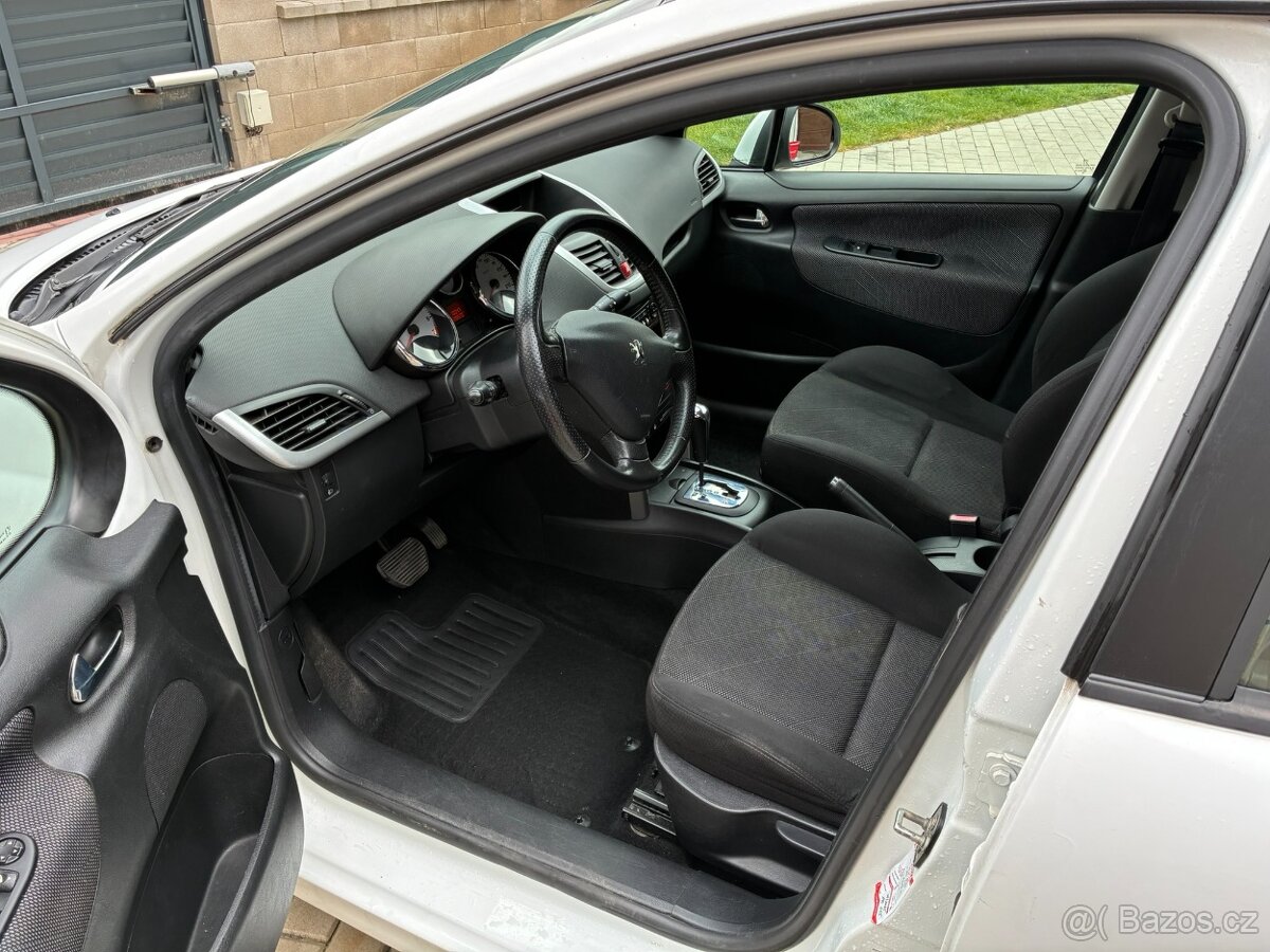 Peugeot 207 - 9