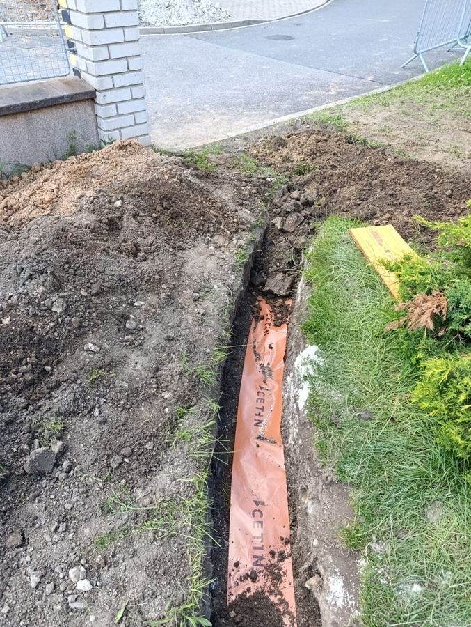 Ruční výkopové a bourací práce - 9