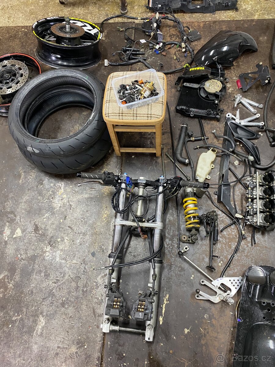 Yamaha R6 1998 - 2002 náhradní díly - 9