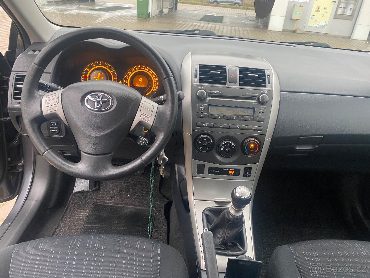 Toyota Corolla 1,6 Valvematic 97 kw Sol - 9