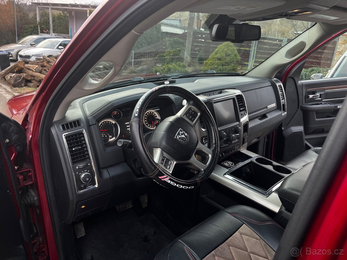 Dodge RAM 1500 5.7 Hemi LARAMIE - 9