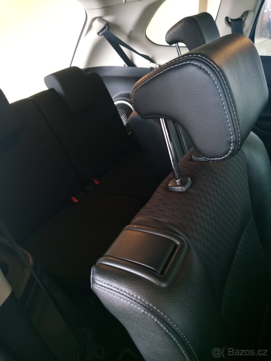 Prodám Mitsubishi Outlander - 9