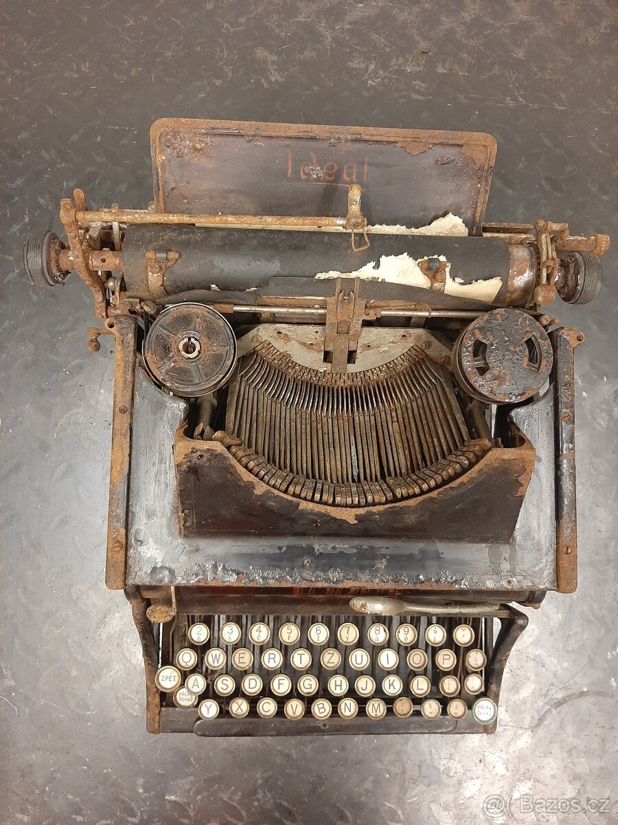 Psací stroj IDEAL - 9