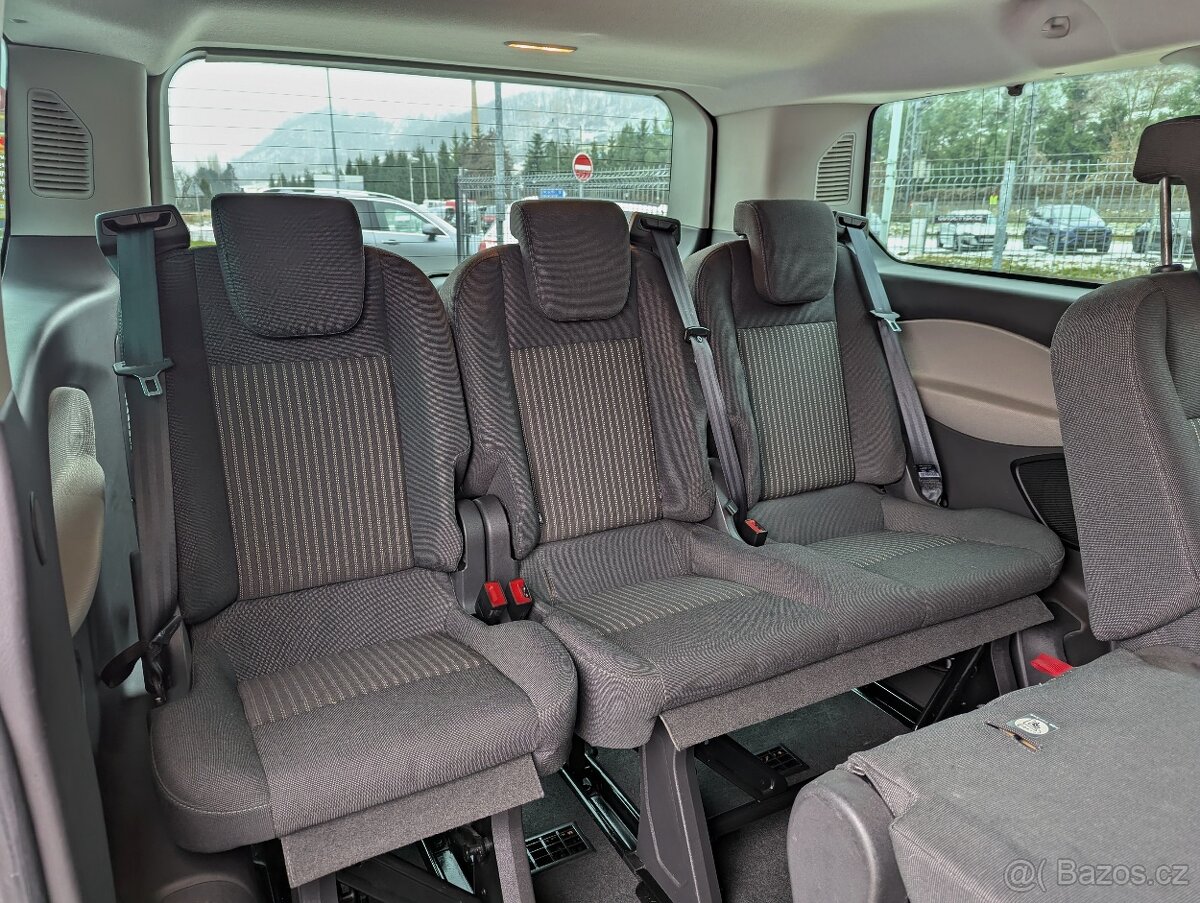 Ford Tourneo Custom 2.2TDCi 114kW 9 MÍST TITANIUM, KAMERA - 9