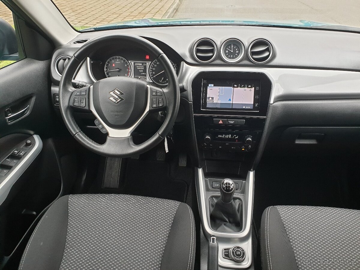 Suzuki Vitara 4x4 1.6i 88KW NAVI KAMERA Servis SUZUKI - 9