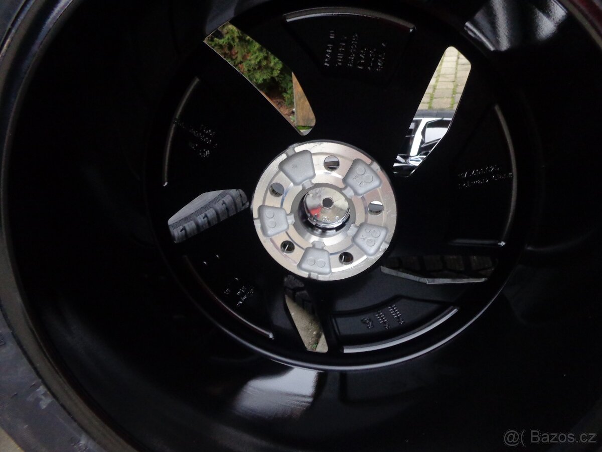 VW iD / Skoda Elroq-Enyaq / Audi Q4 E-Tron / Cupra Born R19 - 9