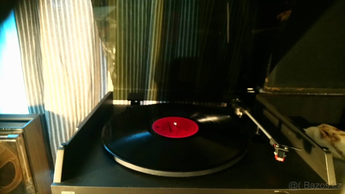 GRAMOFON TESLA NC 470 HI FI - 9