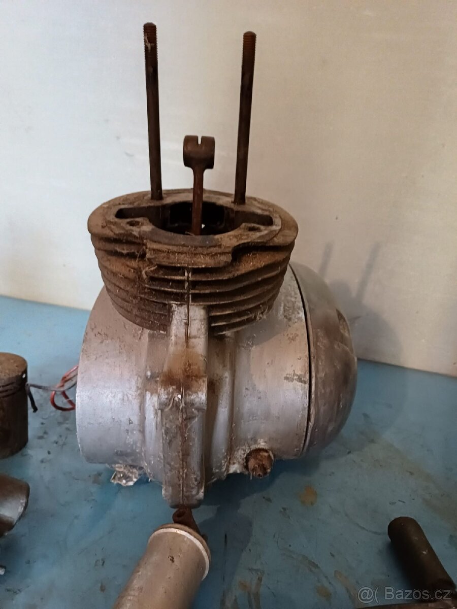 Motor 250/353 kývačka - 9