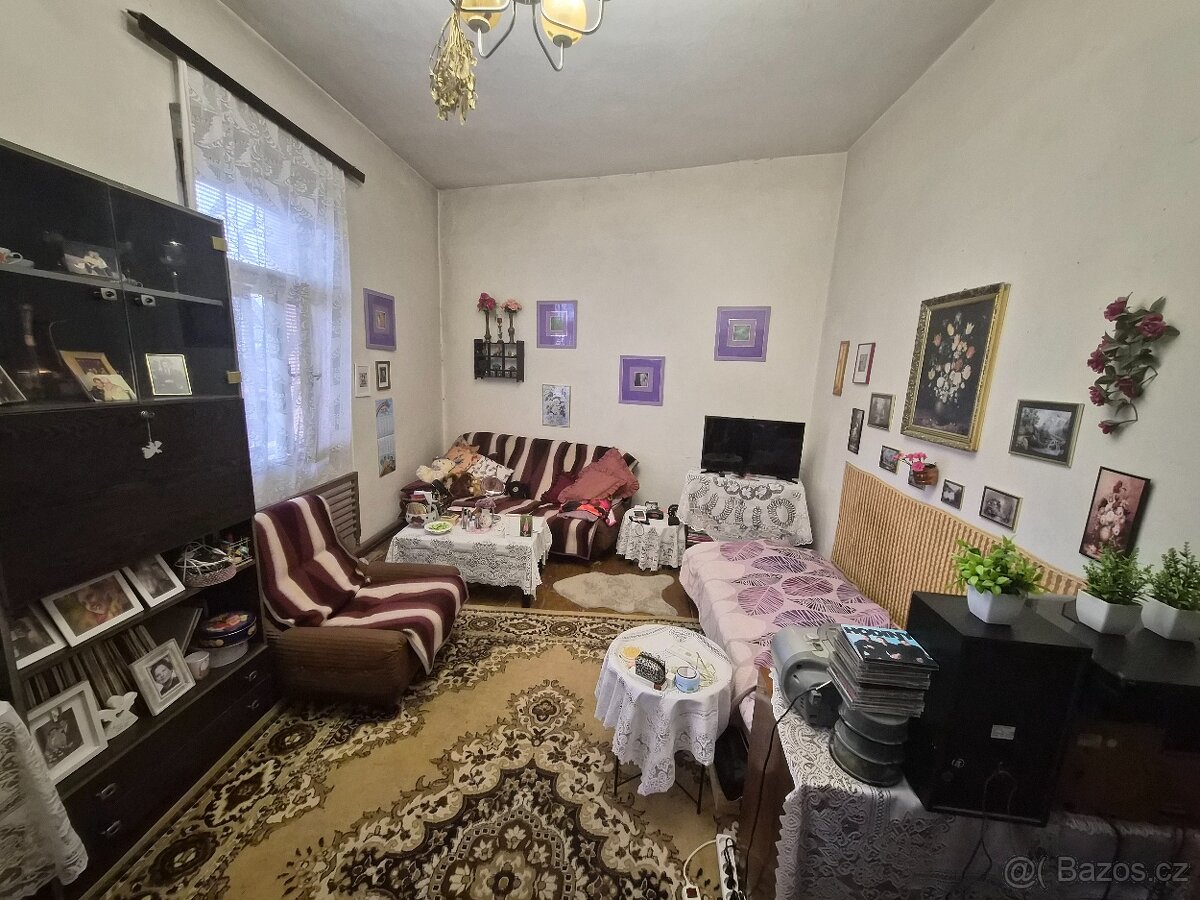 Prodej dvougeneračního domu v Klášterci nad Ohří - 9