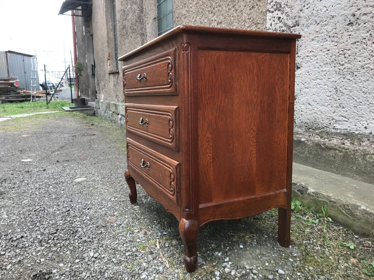 Komoda Chesterfield - 9