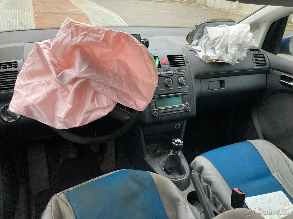 Díly Touran 1,9tdi 77kw - 9