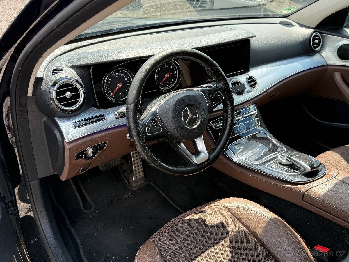 Mercedes-Benz Třídy E, 220 d 4MATIC AllTerrain - 9