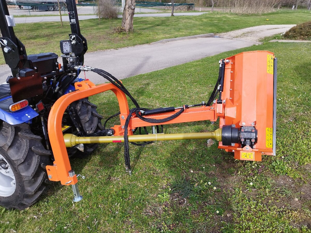 Malotraktor Farmtrac 26 4WD radiálky - 9