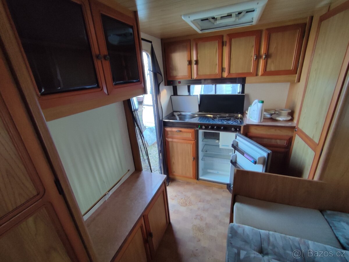 Buerstner 1100kg, WC 100km/h,předstan, STK - 9