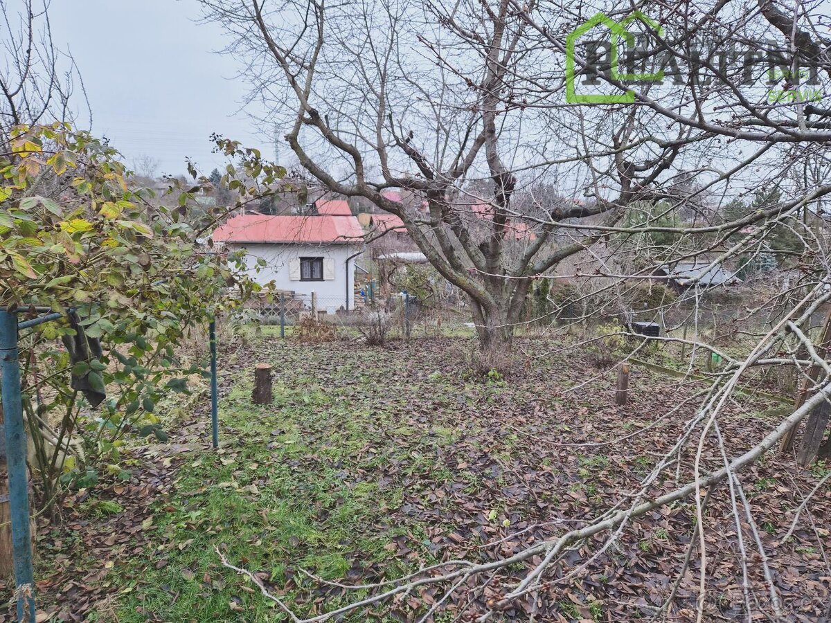 Prodej chaty v žádané lokalitě Prahy 6. - 9