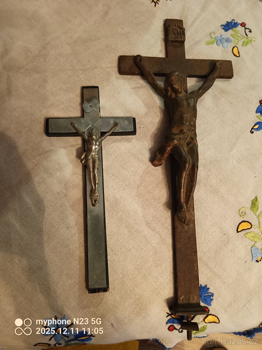 Krize krucixy,svícny poniklovane - 9