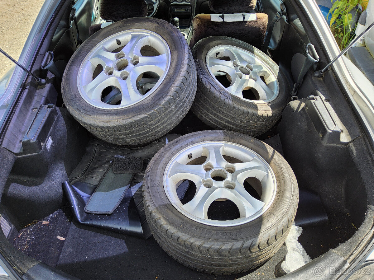 Hyundai Coupe 2,0 16V 2003, 101kW - jen dily - 9