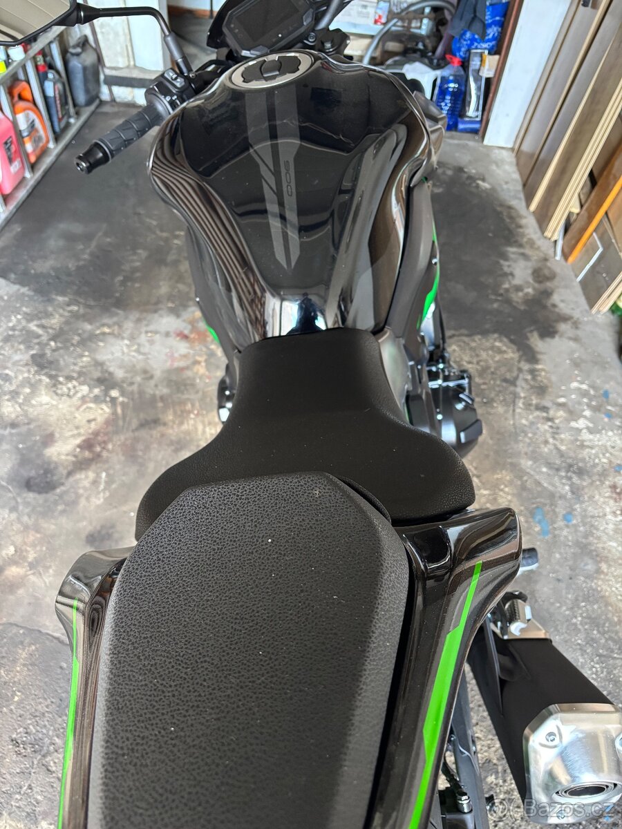 Kawasaki Z900 - 9