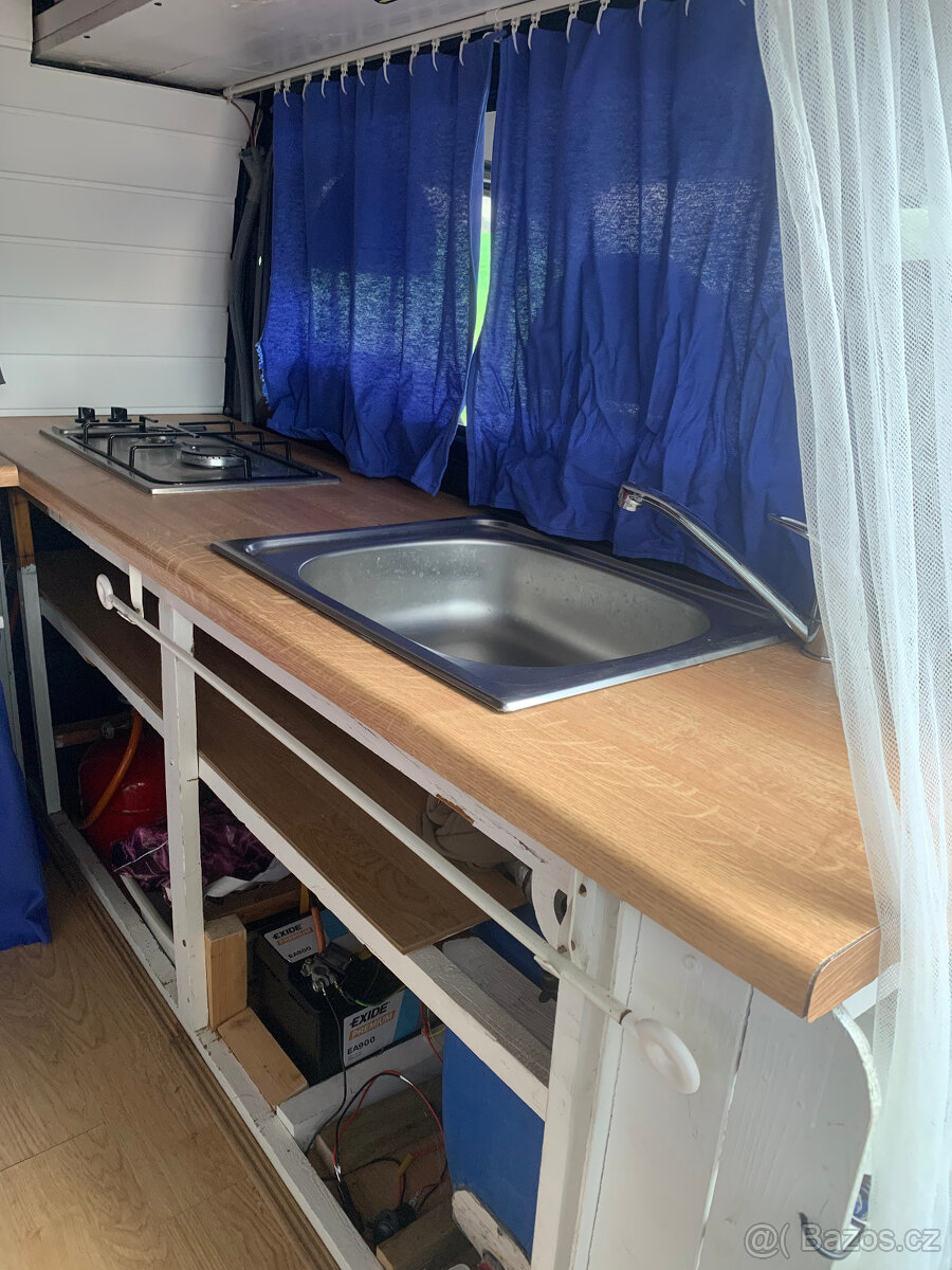 Ford Tranzit obytná dodávka - 9