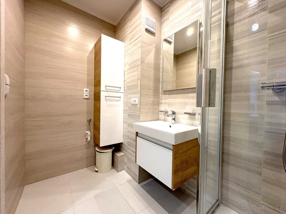 Pronájem bytu 3+1 70 m², Náchod - 9