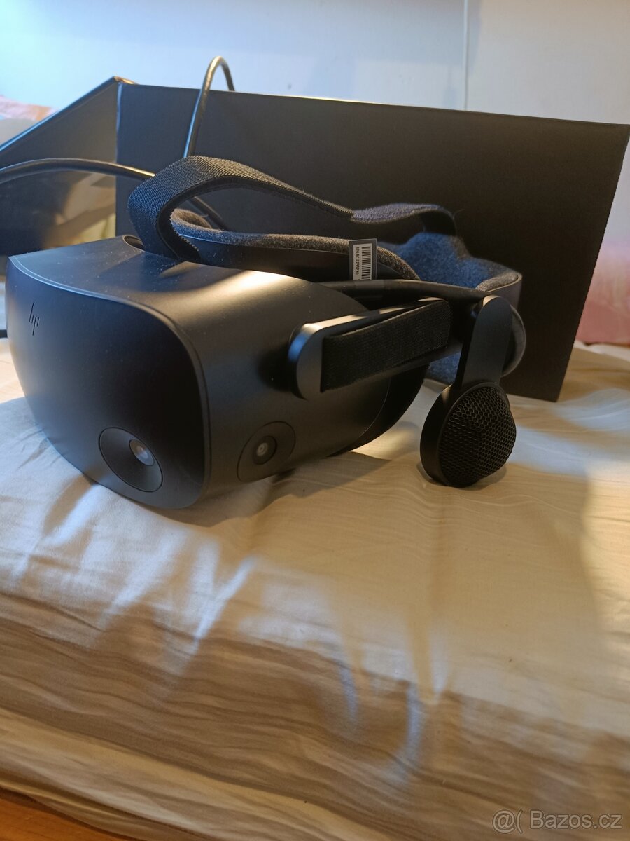 HP Reverb G2 Virtual Reality Headset - 9