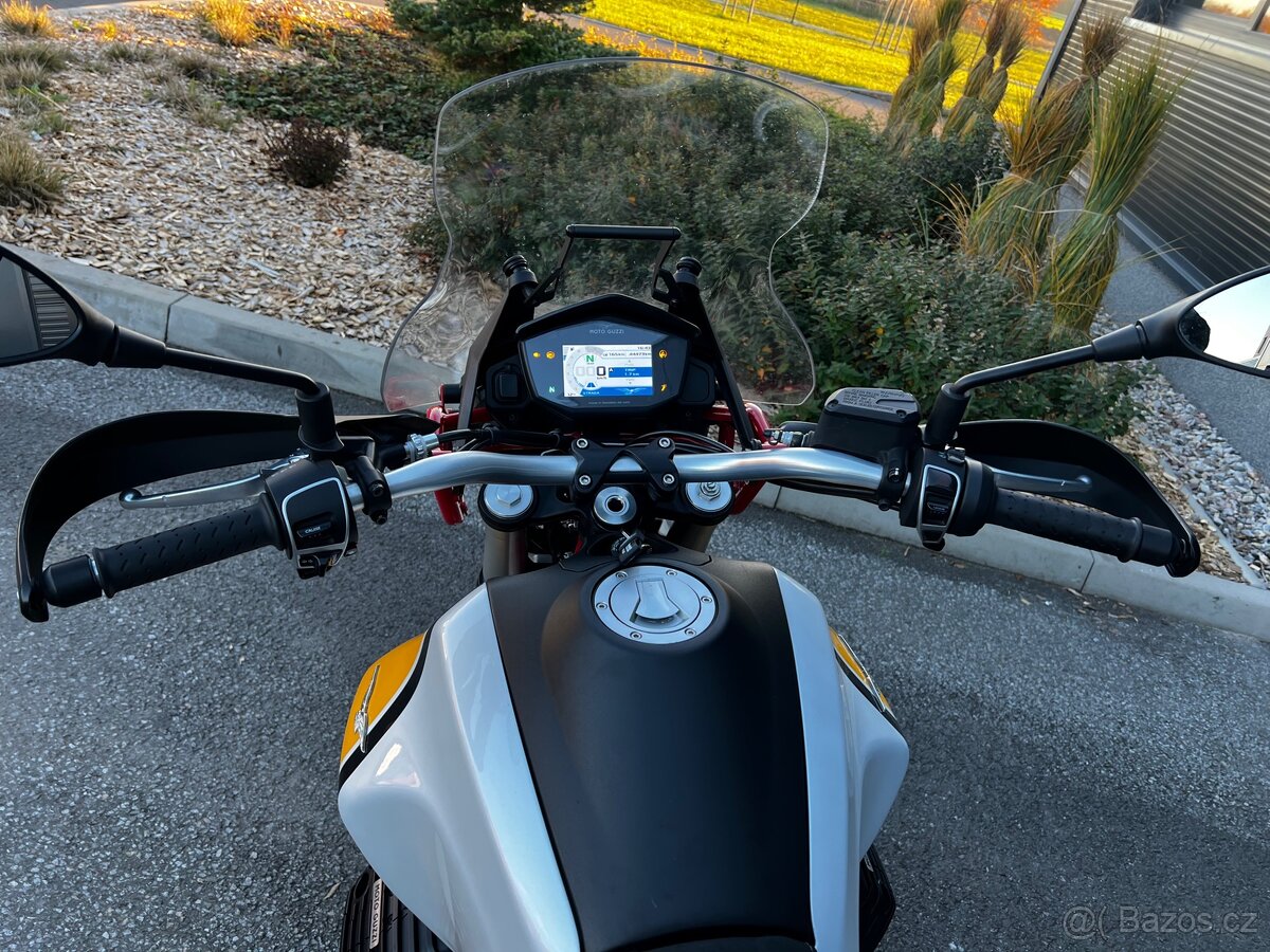2019 Moto Guzzi V 85 TT - 9