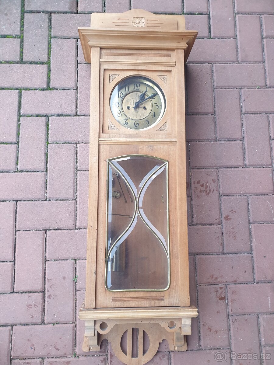 Závažné secesní hodiny - 9