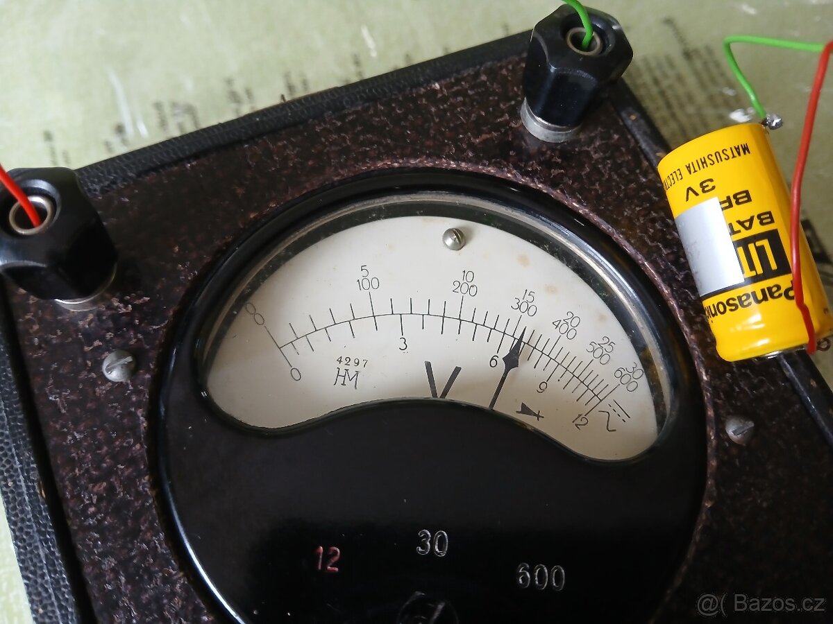 Měřící přístroj - Voltmetr - 9