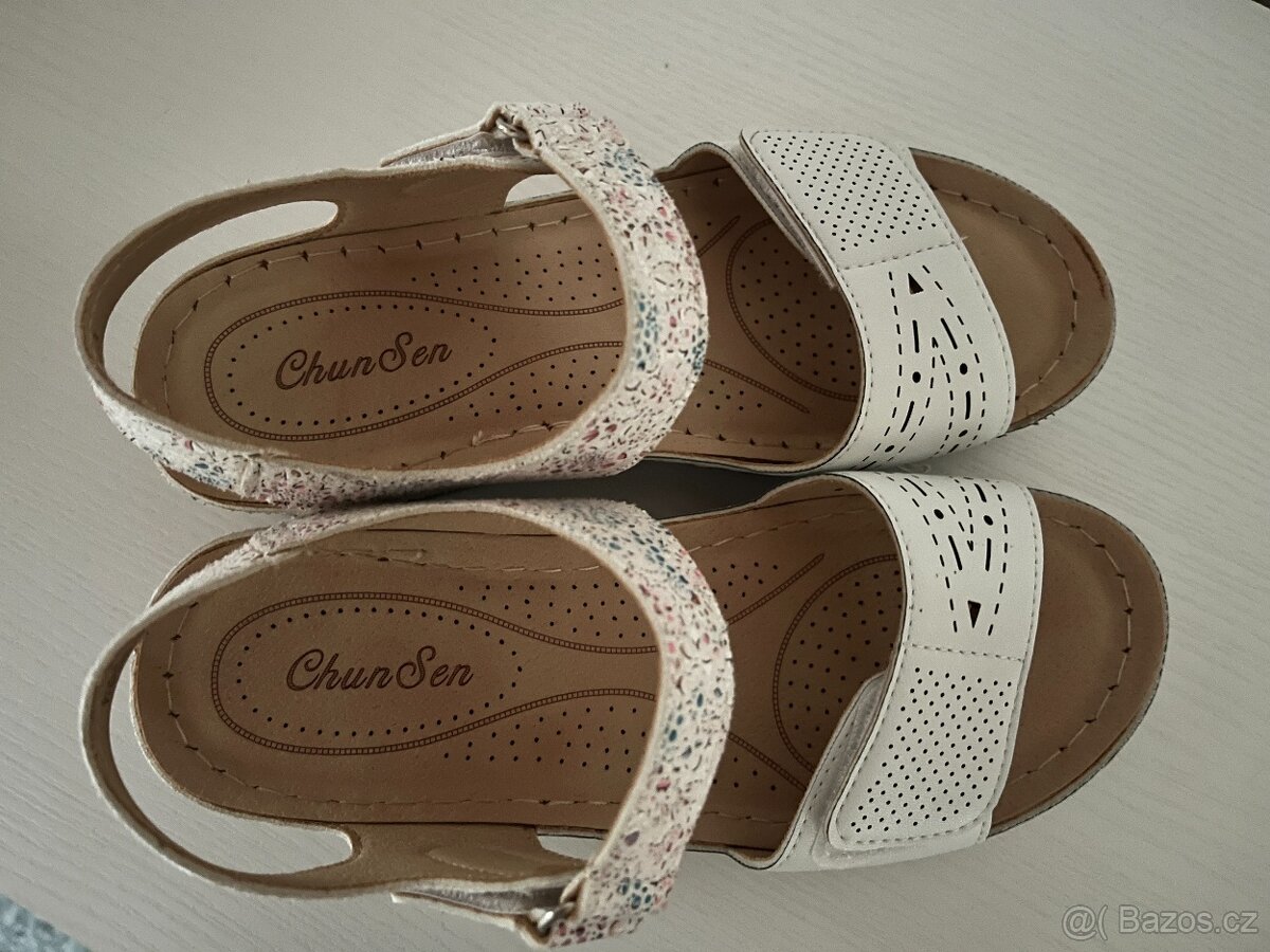 Dámské sandály - 9