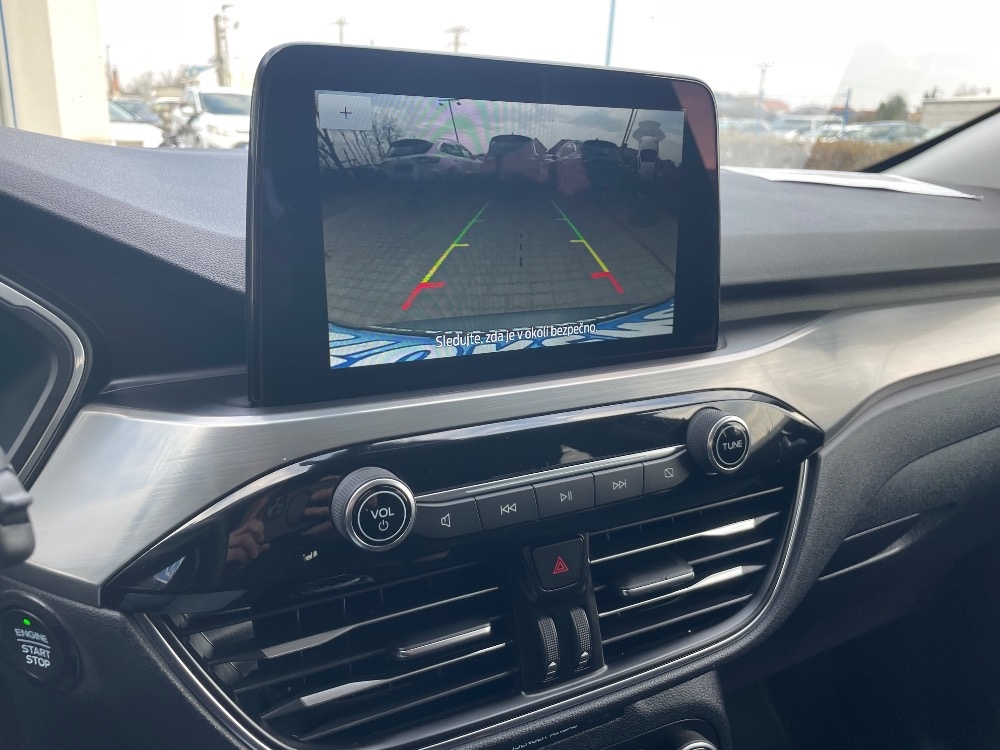 FORD KUGA 2,5 HYBRID - 9