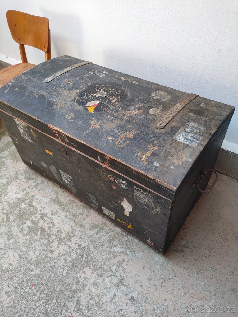 STAROŽITNÝ NÁBYTEK - 9