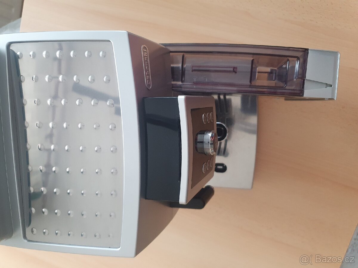Kávovar DeLonghi - 9