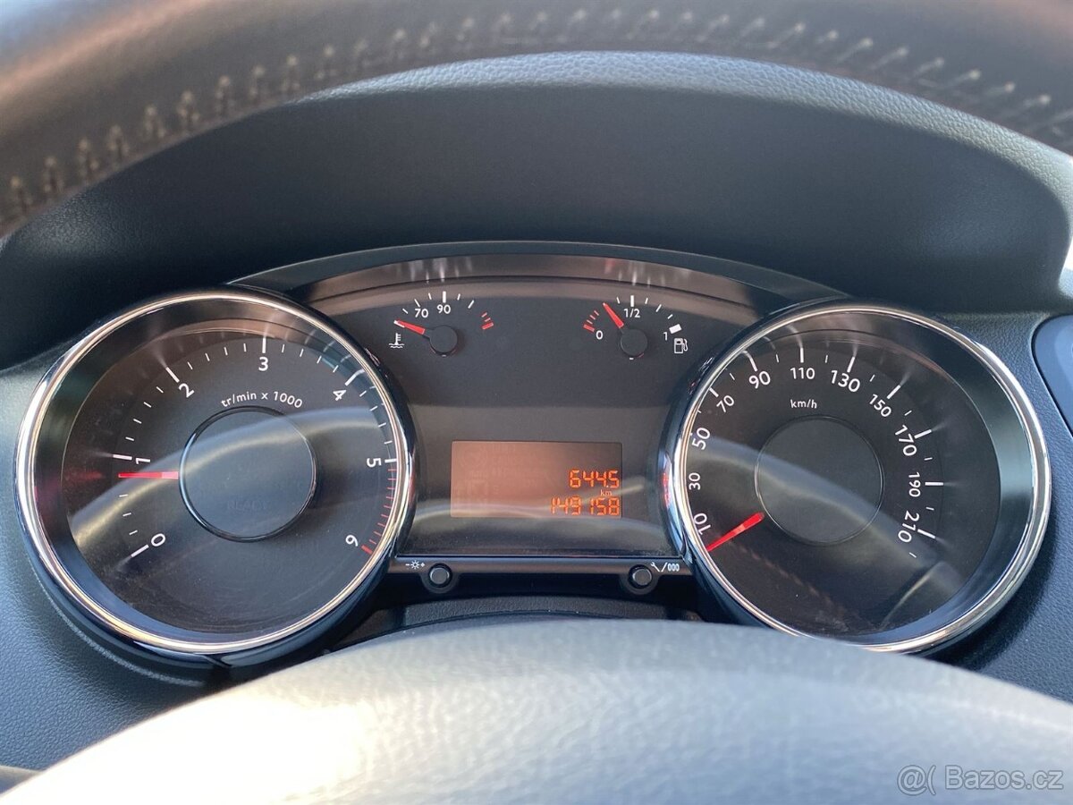 Peugeot 5008 1.6 HDI 82kW tažné + 2. sada - 9