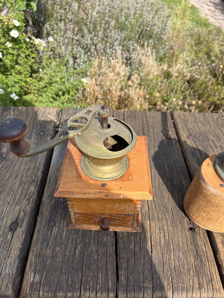 Mlýnky na kávu - 9