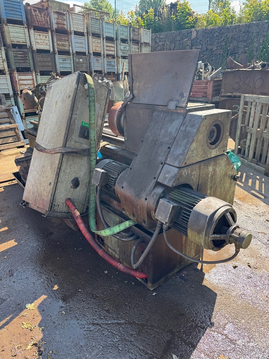 Soustruh SU50A x 1500 - 9