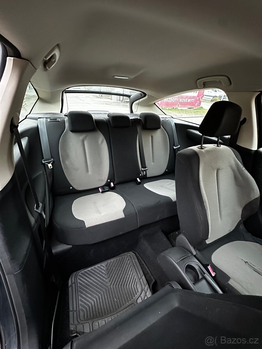 Citroen C4 coupe - 9